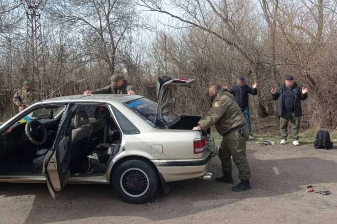 В Одесской области пограничники раскрыли нелегальную схему по вывозу мужчин за границу