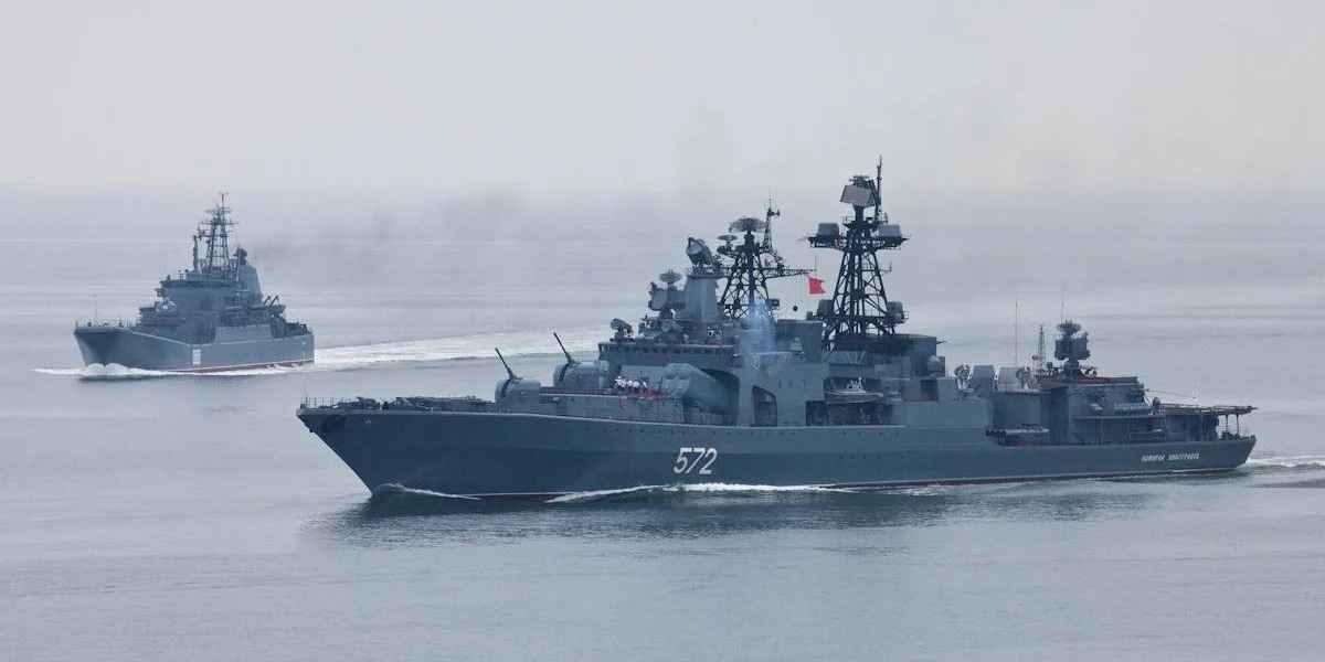 Военно-морские силы РФ заблокировали в Черном море более 90 судов с продовольствием