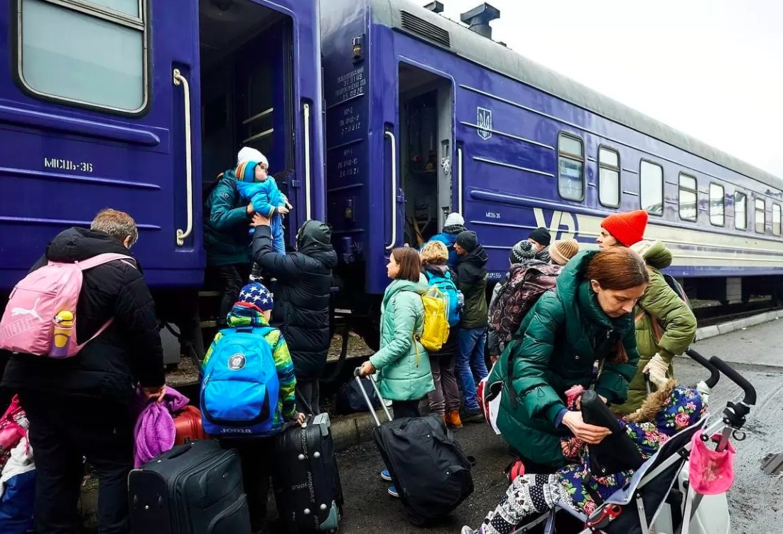 Эвакуация из Донбасса: назначено 6 дополнительных поездов на сегодня