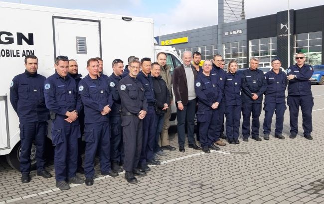 В Украину прибыла группа французских жандармов для расследования военных преступлений РФ