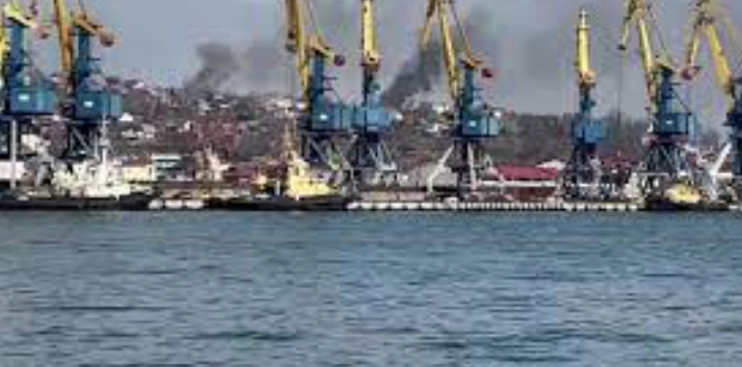 Подвоза продовольствия и боеприпасов нет: украинские морпехи записали видеообращение из Мариуполя