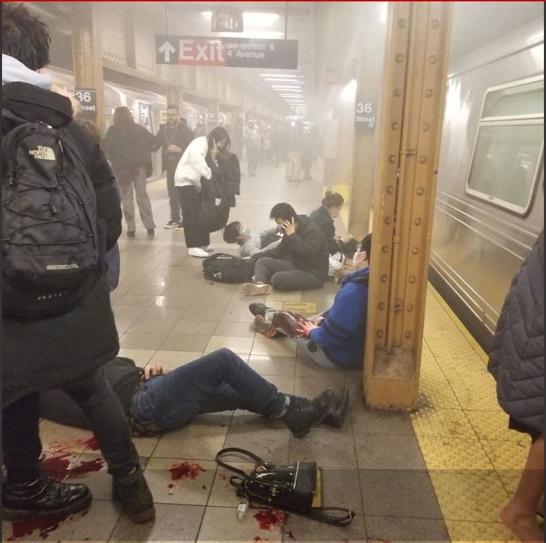 Стрельба в метро Нью-Йорка