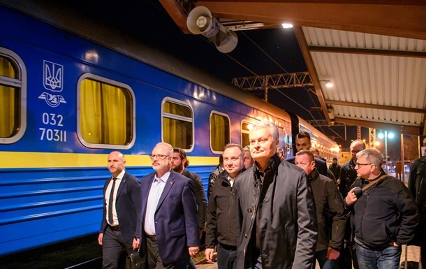 Президенты четырех стран направляются в Киев для встречи с Зеленским