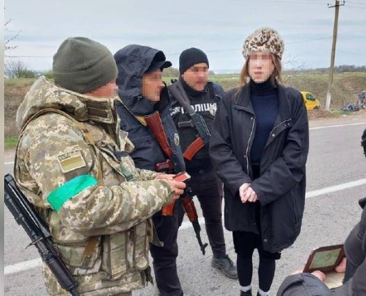 Одел женскую куртку и пытался попасть в Молдову: пограничники не дали военнообязанному откосить