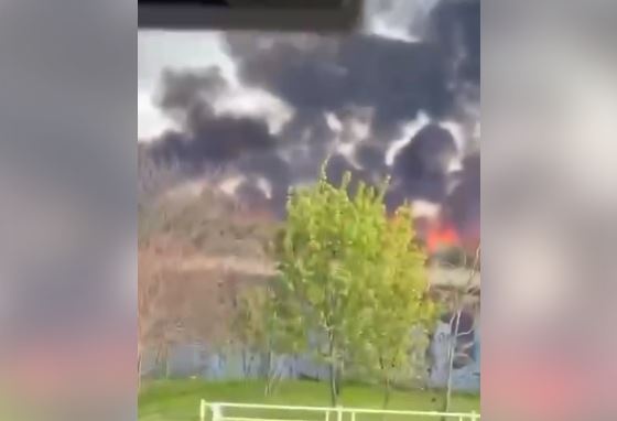 Небо над Херсоном затянуло дымом: оккупанты устроили пожар, как в Сибири