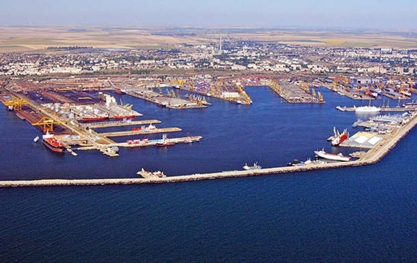 Украина приступила к экспорту зерна через румынский порт
