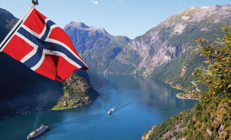 Норвегия закрывает порты для кораблей и границу для грузовиков из России