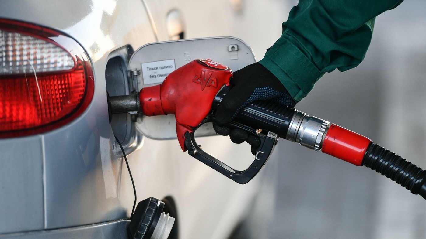 Дефицит топлива: почему на АЗС не хватает бензина и ДТ