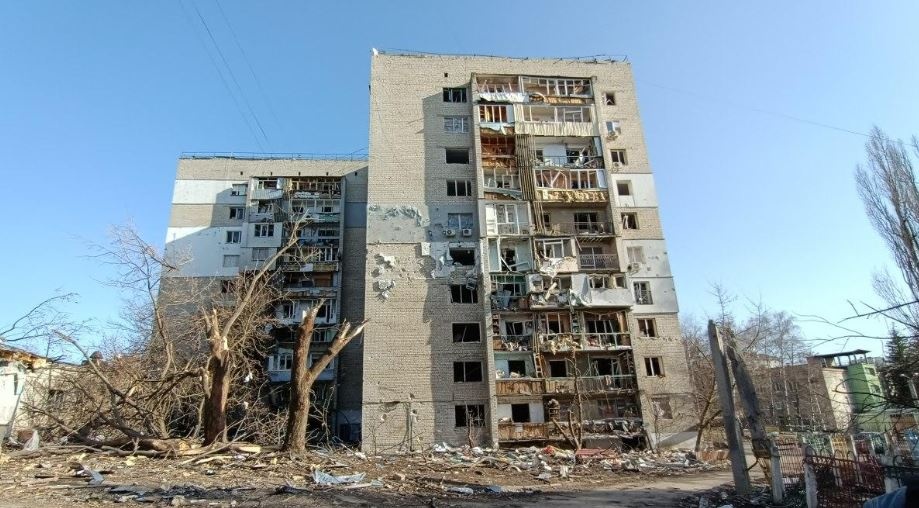 Жителей Харькова призывают не выходить из укрытия весь день