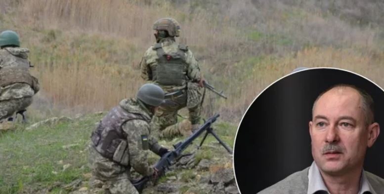 Самое опасное место: Жданов объяснил, на каком направлении враг стягивает войска