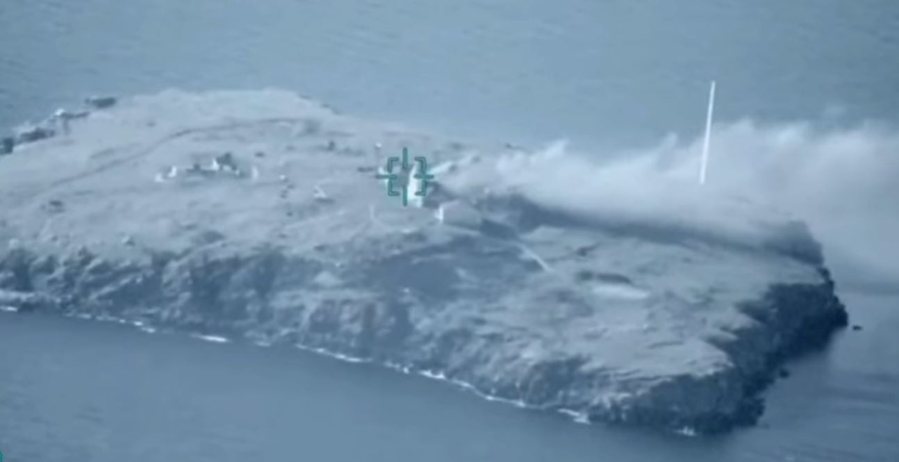 Возле острова Змеиный уничтожены три российских катера