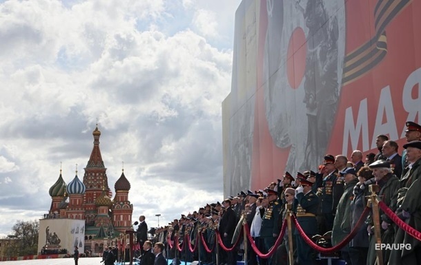 МИД Украины назвало парад в Москве "пропагандистским шоу"