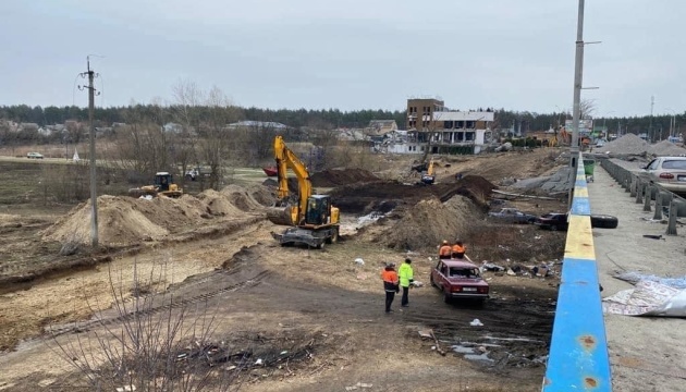 В "Укравтодоре" подсчитали, сколько денег потребуется на восстановление разрушенных дорог