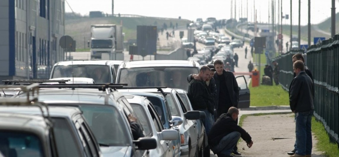 Нулевая растаможка: украинцы в апреле завезли в страну почти 40 тысяч авто
