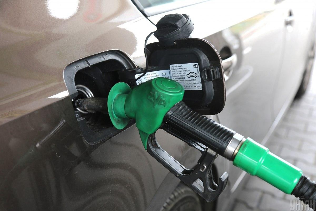 Дефицит топлива на АЗС: когда начнут снижаться цены