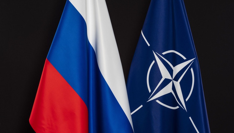 Россия в 1990-е годы отказалась от предложения вступить в НАТО - Блинкен