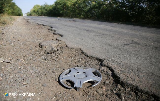 Оккупанты уничтожили 45% дорог в Харьковской области