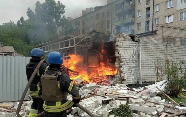 Войска РФ нанесли мощный удар по Лисичанску - Гайдай