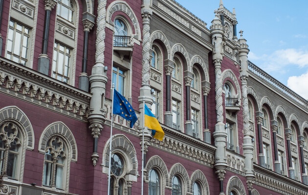 Многомиллиардная помощь США и ЕС: когда Запад перечислит деньги Украине