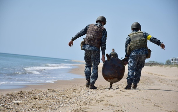 В морской зоне Украины находятся до 600 российских мин - Одесская ОВА