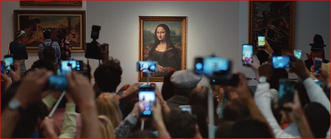 В Лувре поиздевались над "Моной Лизой" Леонардо да Винчи