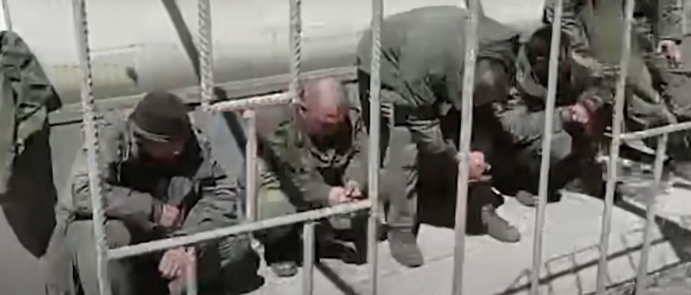 Под Харьковом разгромлен опорный пункт россиян: 21 оккупант сдался в плен
