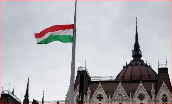 Венгрию освободили от нефтяного эмбарго, Будапешт выдвинул новое требование в пользу РФ