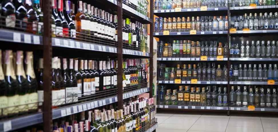 В Киеве изменили время продажи алкоголя в магазинах