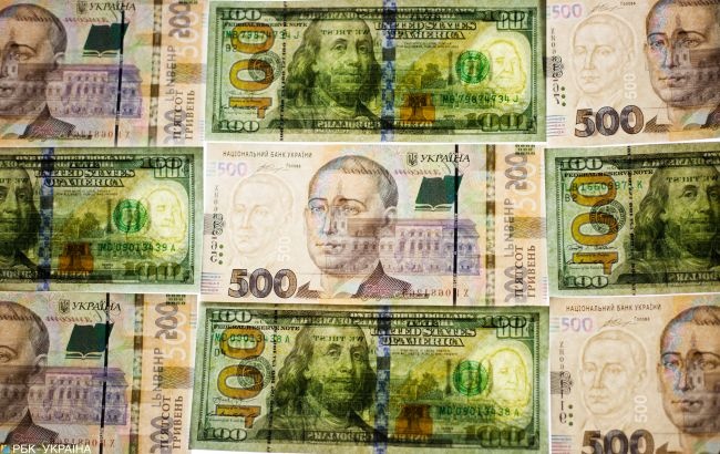 Покупка долларов: сколько стоит валюта в разных регионах Украины