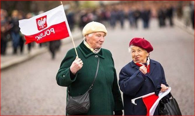 Украинцы в Польше получат тринадцатую пенсию: кого это коснется