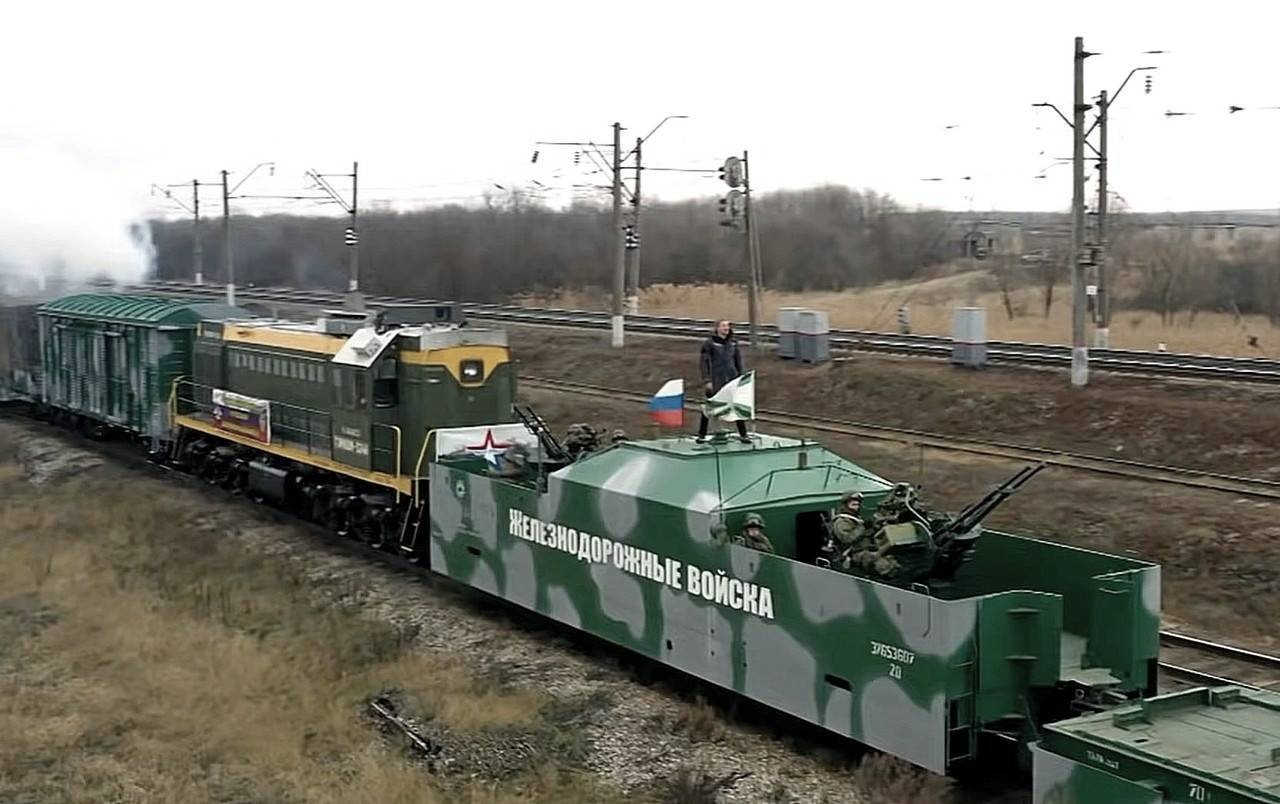 Монстры из прошлого: для чего Россия использует в Украине бронепоезда