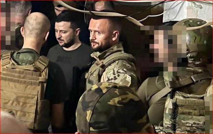 Тайно для врага: Зеленский посетил Лисичанск, где продолжаются бои