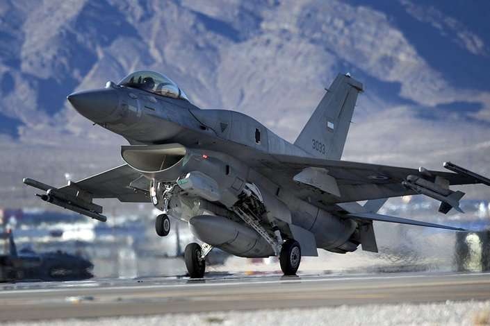 В США рассмотрят законопроект о подготовке украинских пилотов на самолетах F-15 и F-16