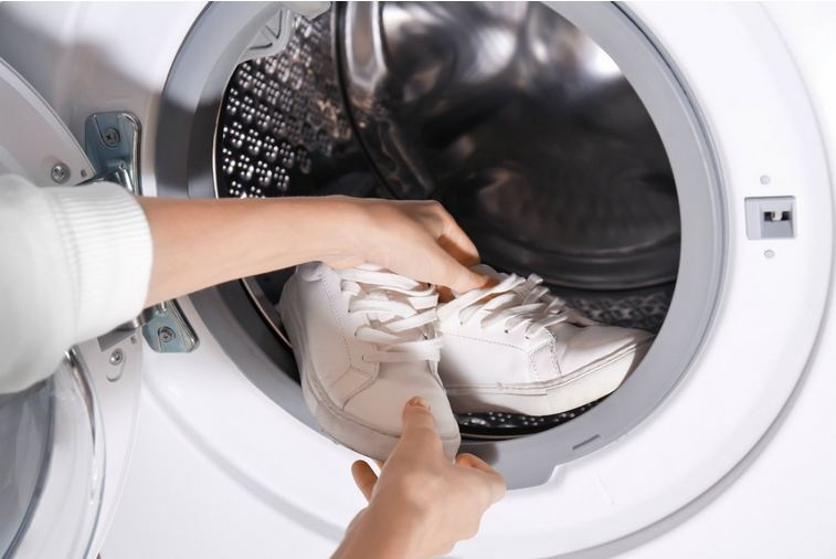 Как почистить стиралку после стирки обуви: простой способ