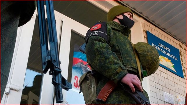 В Донецке бунт против "мобилизации": боевик "ДНР" приставил пистолет к голове ребенка