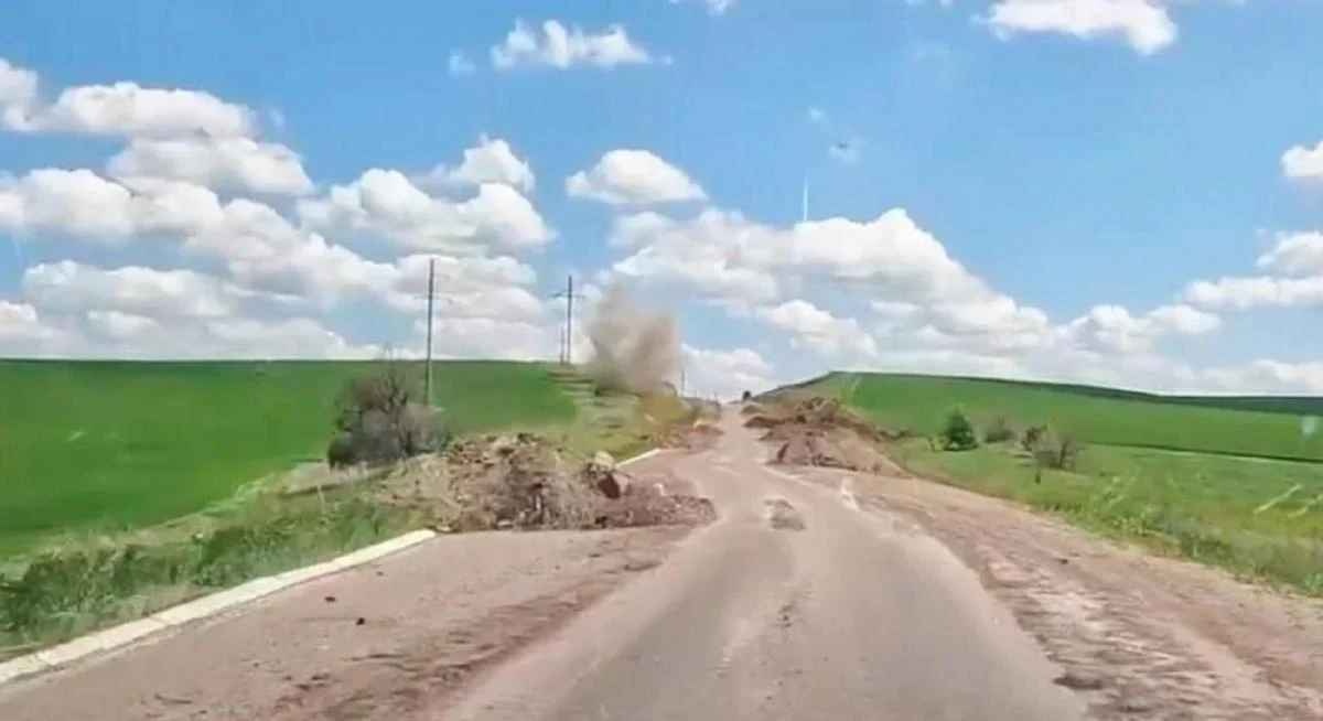 ВСУ отбили попытку врага перерезать трассу Бахмут-Лисичанск - Гайдай
