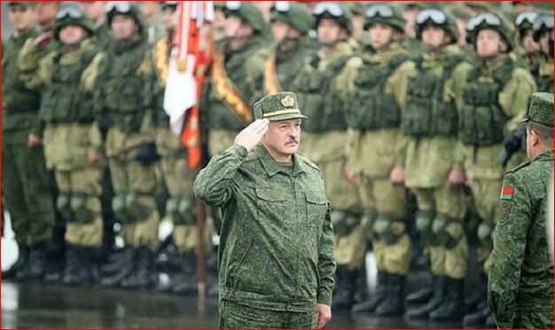 Армия Лукашенко на границе с Украиной укрепляет позиции и ведет разведку