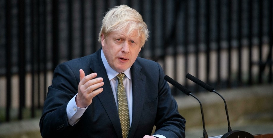 Массовая отставка в Британии: правительство Джонсона покинули уже 54 чиновника