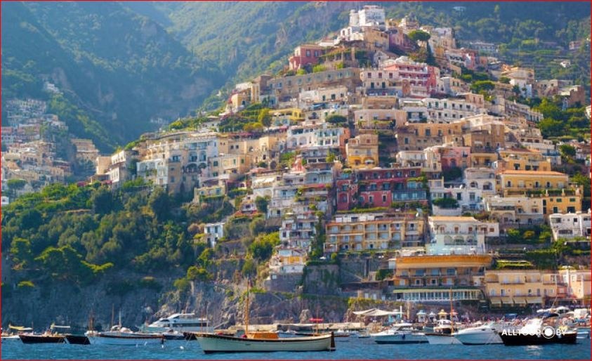 На  итальянском курорте вводят штрафы в 500 евро за голый торс
