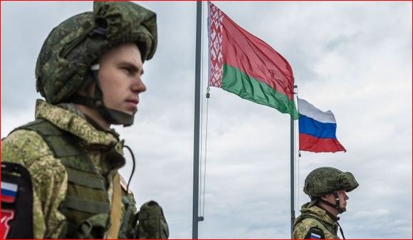 Армия в Беларуси усилила авиатренировки и учения по высадке десанта