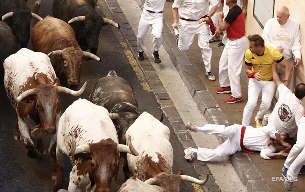 На фестивале в Испании в забегах с быками ранены 22 человека