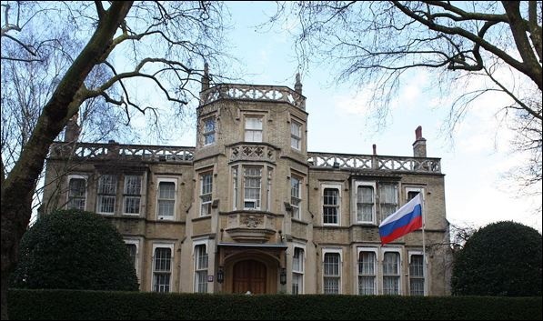 Посольство РФ в Британии призвало повесить азовцев: Твитер не удалил общественно значимый твит