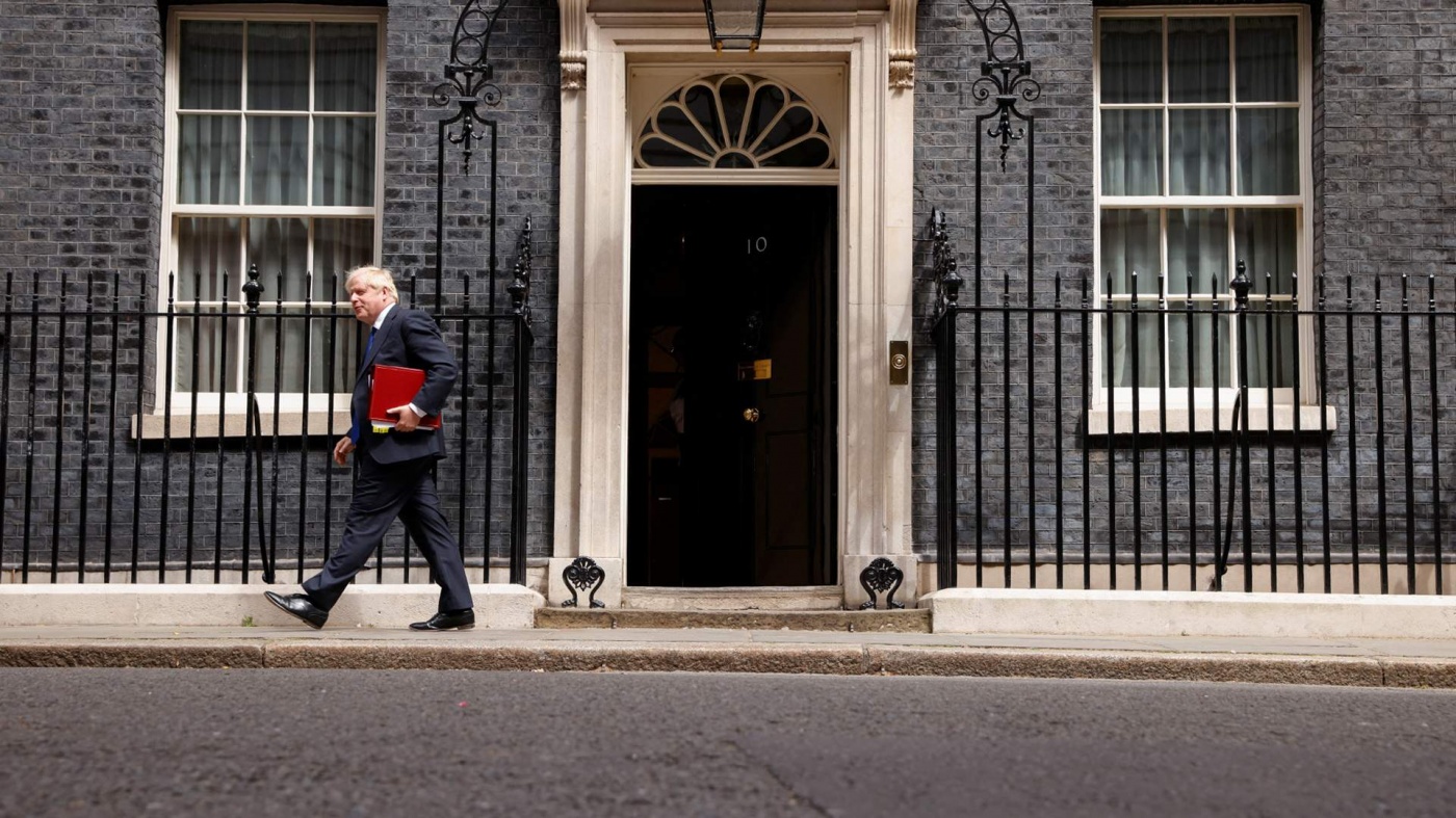 Джонсон уходит в отставку: Bloomberg назвал главных претендентов на должность премьера Британии