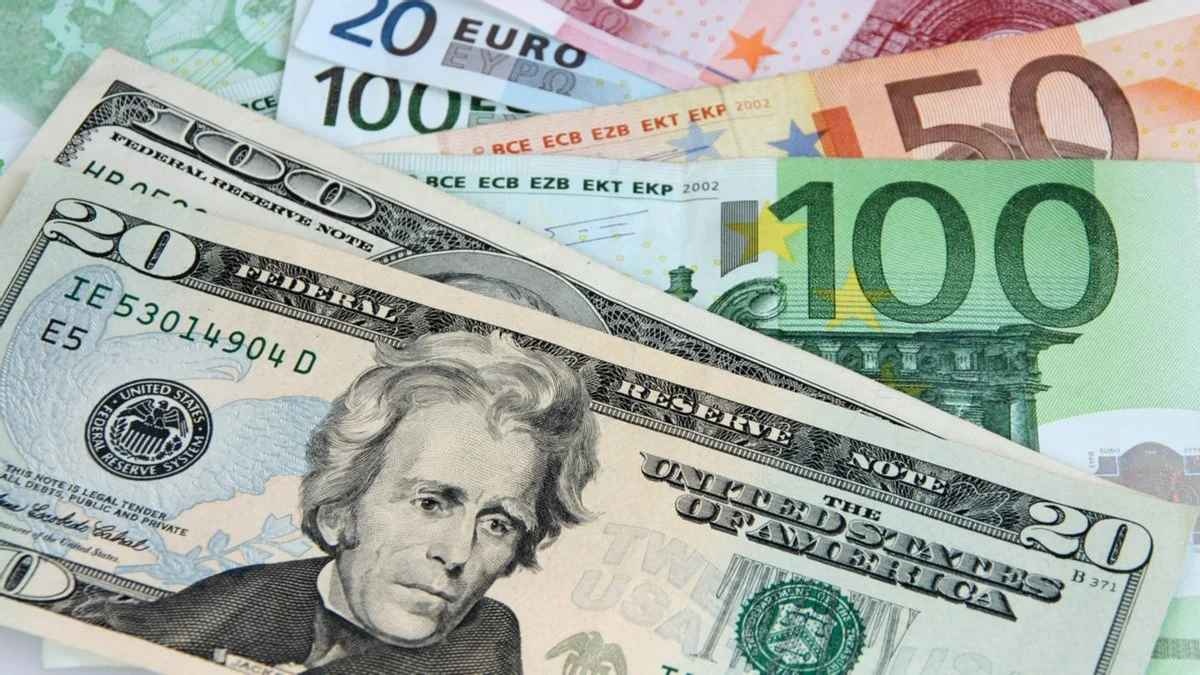Гривна ослабла: какой сегодня курс доллара в обменниках