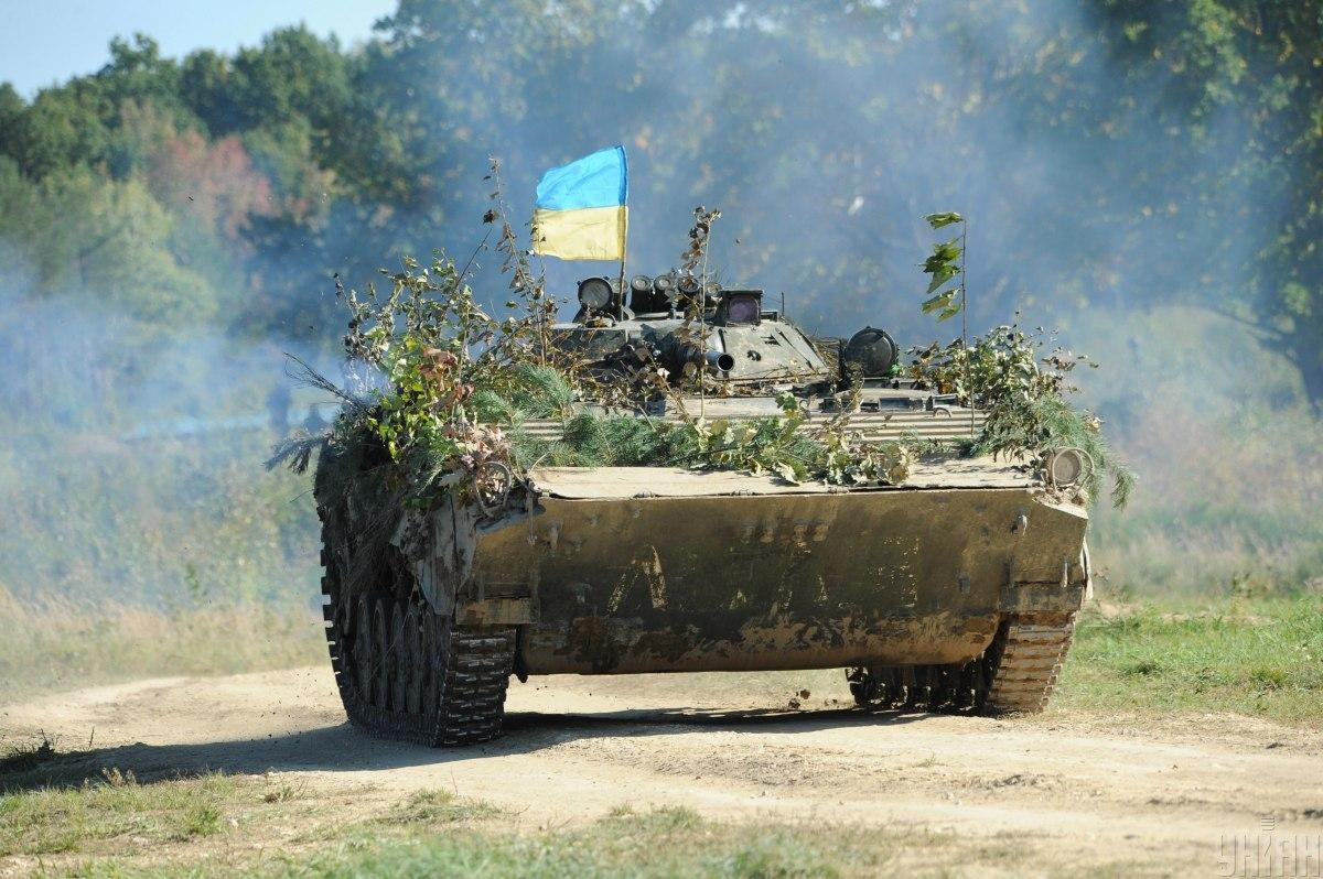 Украина может освобождать свои территории с помощью любого оружия - Подоляк