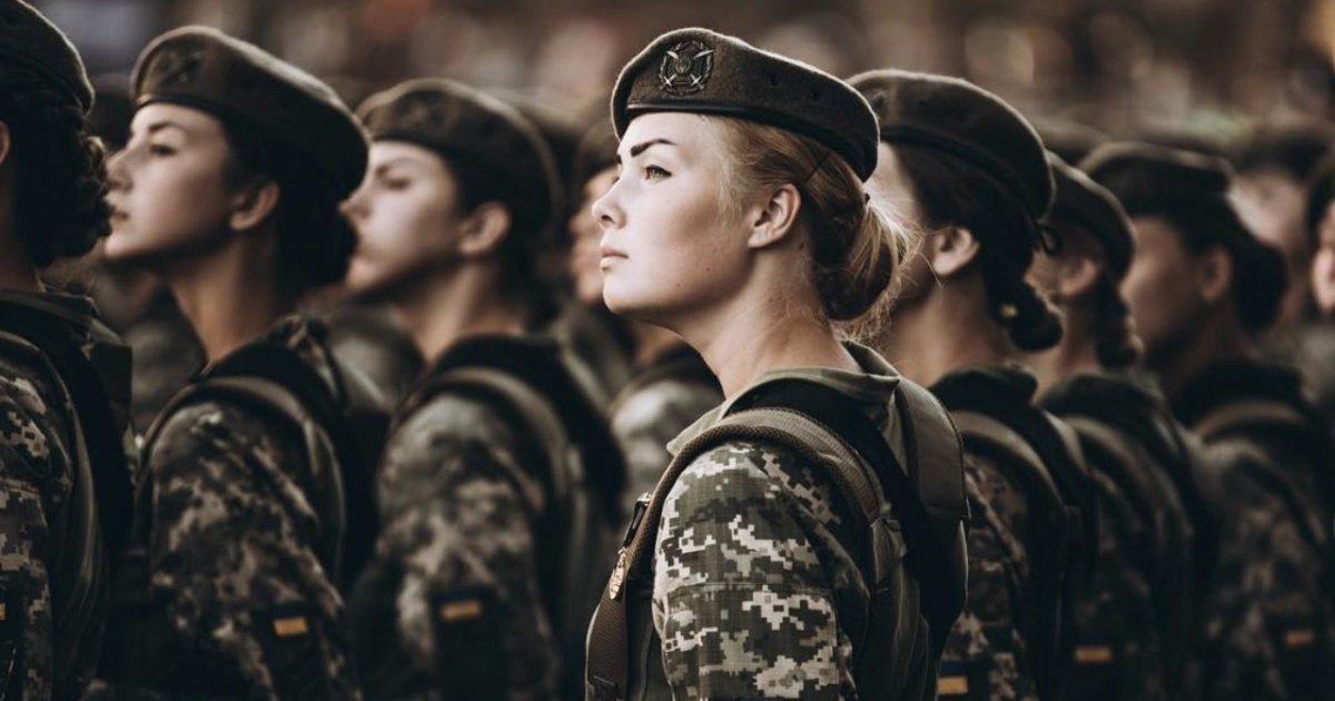 В Украине берут на военных учет женщин