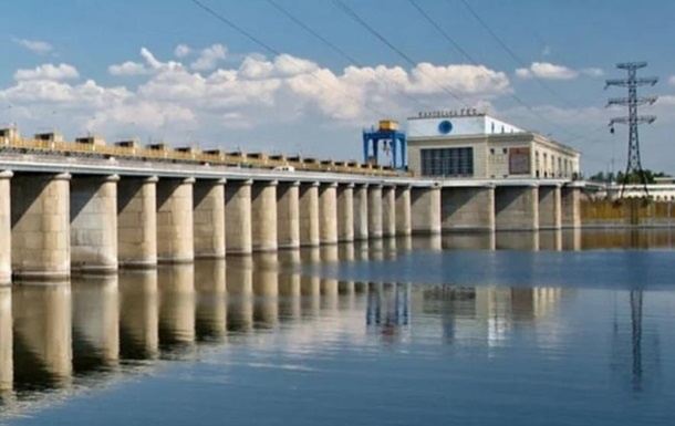 Был "салют": ВСУ ударили по восстановленному оккупантами мосту на Каховской ГЭС