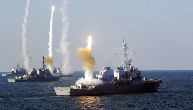 В Черном море дежурят два российских корабля с 16 ракетами «Калибр»