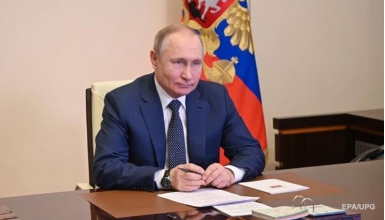 Путин забрал обещанные выплаты российским детям к школе