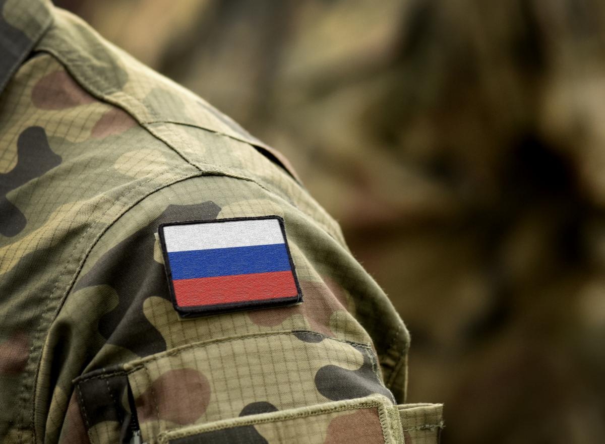 РФ с большими усилиями может увеличить численность армии, однако есть "но" – генерал Романенко